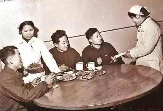 40年前的一万元竟然相当于现在这么多钱？