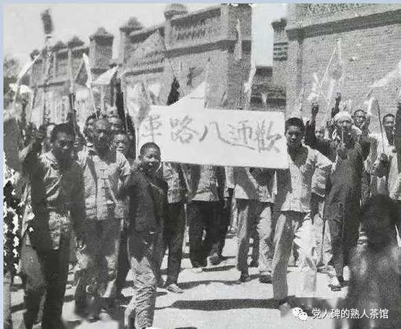 看不得群众受苦，这才是真正的共产党员！