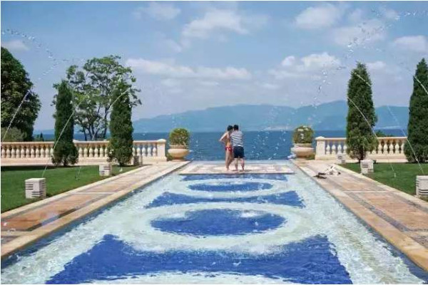 抚仙湖：退房还湖保护了什么“生态”？