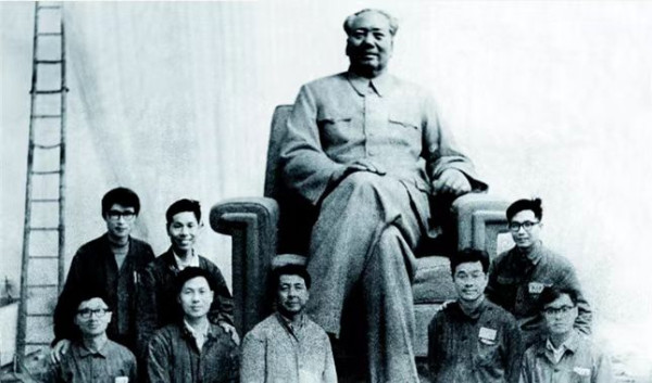李克勤|毛主席纪念堂前的队列：思念的河有多长？