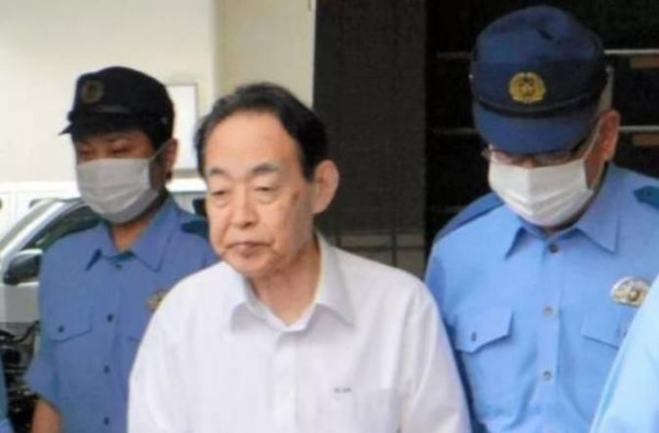 日本400万啃老族，美国35%年轻人依赖父母，中国情况会不一样吗？