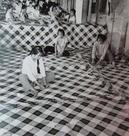 老照片：新中国70年代初期欣欣向荣的农村人民公社