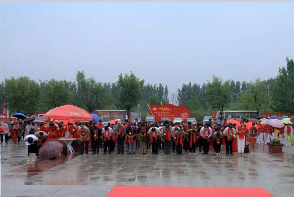 河北：刘现庄村举行纪念毛主席逝世47周年拜谒活动