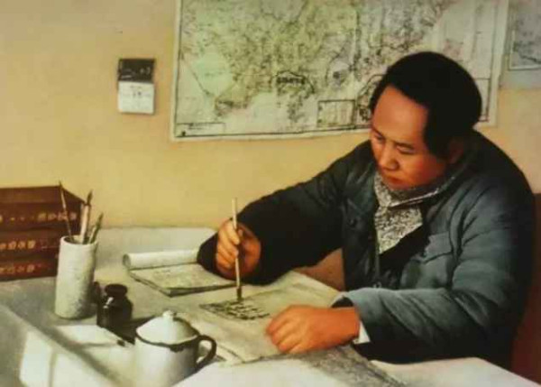 人民不死，毛泽东永恒!