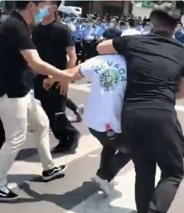 河南村镇银行取款难储户发声