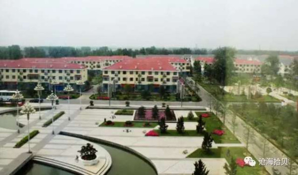 以毛泽东思想为指针坚定不移走社会主义道路的楷模