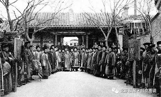 杨丽娟:庚子后,清廷给侵略者又立牌坊,又送万民伞