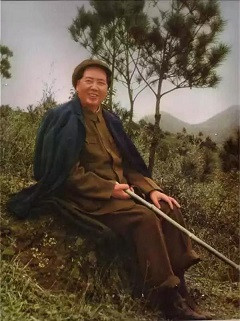 毛主席逝世44周年丨不忘初心，人民永远怀念您！