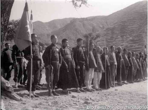 超级工程一览：民国范儿——姜文这番话，为何让公知张鸣勃然大怒？