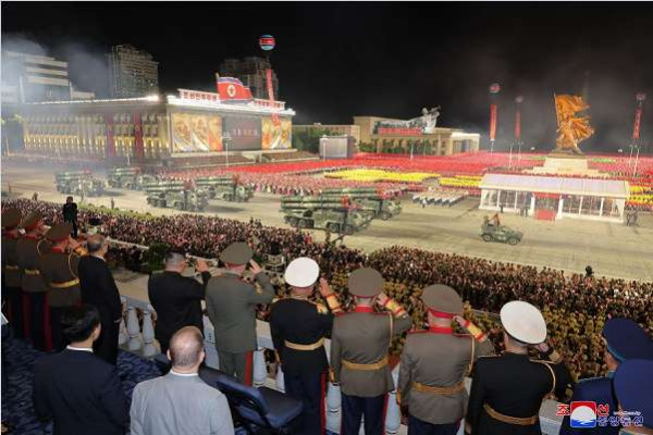 庆祝伟大的祖国解放战争胜利70周年阅兵式隆重举行