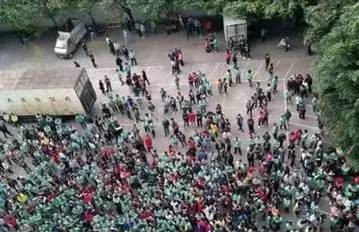 “人民”法院公判大会审判8名违法讨薪者（综合）