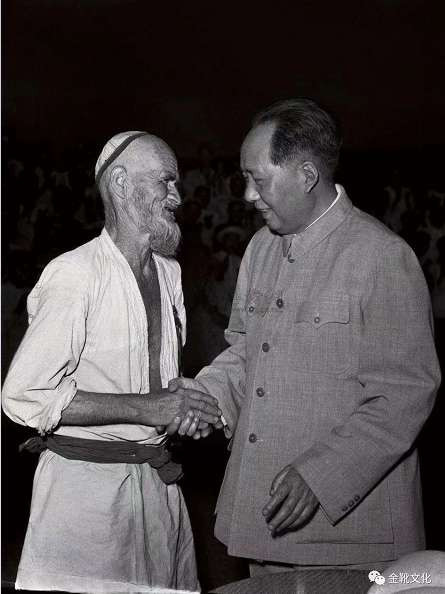 只有阶级的团结，才能带来民族的团结