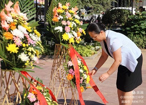 九九的怀念，久久的情怀——滦州三中纪念毛主席逝世44周年
