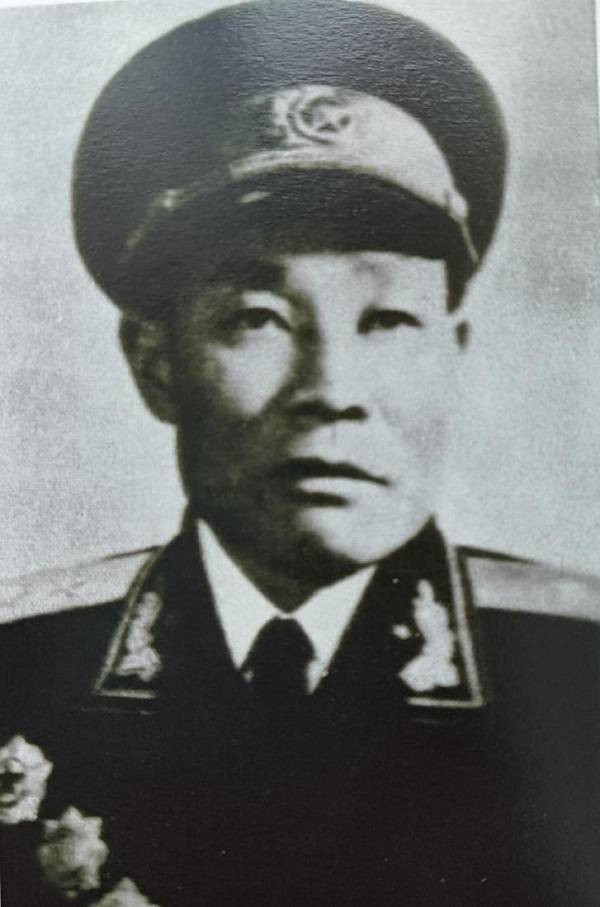 高度重视医疗救治工作的红28军