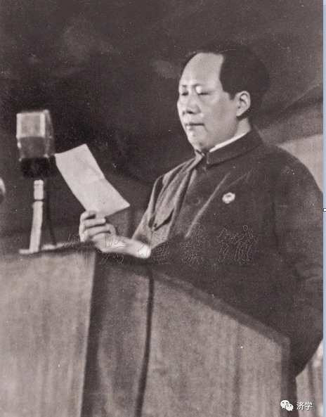 毛主席为何料定内外反动派会在我们面前发抖？