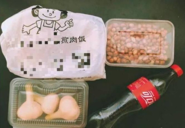 日本400万啃老族，美国35%年轻人依赖父母，中国情况会不一样吗？