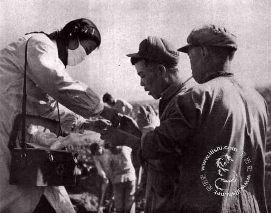 毛泽东社会主义光明道路——农业合作化运动