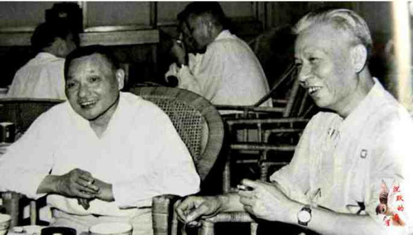 中华民族的子孙应当知道的关于毛主席的十四个谬论