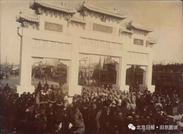杨丽娟:庚子后,清廷给侵略者又立牌坊,又送万民伞