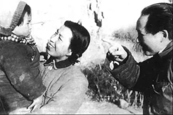 毛主席小女儿专访：我眼中的父亲丨珍贵影像