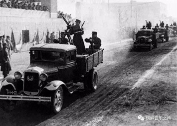 朝鲜人民军与阅兵式