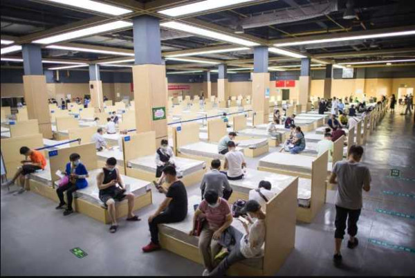 看了港版方舱的生活，才发现我们对它了解太少了……