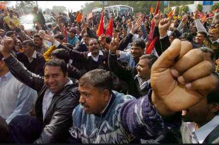 印度全国工人大罢工：反对国企私有化