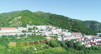 子午:从劳动模范到扶贫模范,被身份转换的不止是申纪兰……