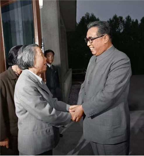 朝中友谊永垂不朽（三）