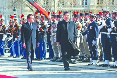 习近平同法国总统马克龙会谈