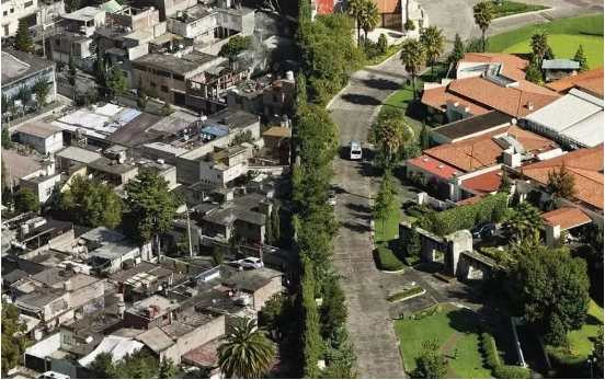 《半月谈》上海贫富差距调查报告: 一墙之隔两重天