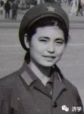 1974年亚运会我女运动员的连衣裙是江青设计的？