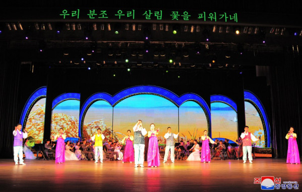 朝鲜第７届四月之春人民艺术节连日盛况