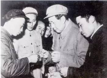 高虹：毛主席来到咱农庄