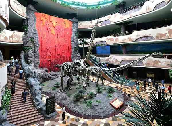 为了人民的幸福——在伟大领导者金正日同志诞辰81周年之际