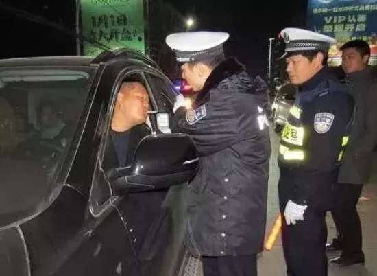 张宏良：关于警察开枪的争论终于有了结果