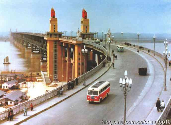 庆五一，新中国工程掠影