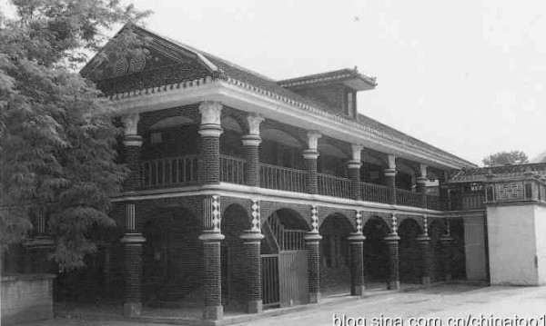 超级工程一览：民国范儿——姜文这番话，为何让公知张鸣勃然大怒？