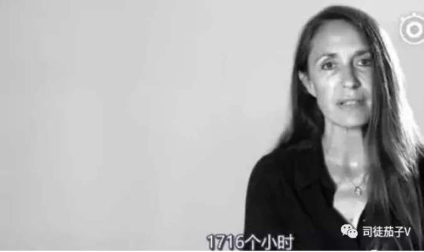 世界形形色色的性奴经历，揭秘性奴淫窟生活。你也许想不到，她们唯一见光的机会是卖淫...