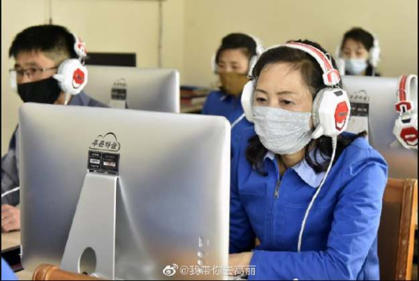 朝鲜人民群众拥有国家主权，拥戴伟大的领袖，劳动人民不知道失业为何物