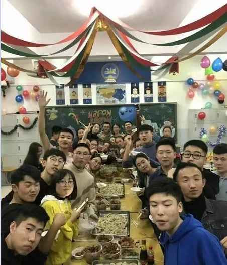 只有阶级的团结，才能带来民族的团结