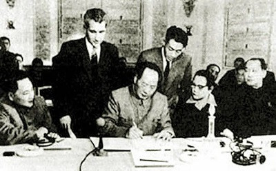 毛泽东领导中国人民打破核垄断