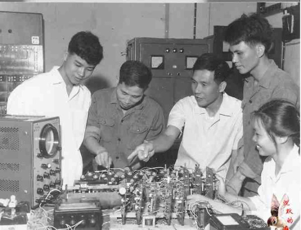 中华民族的子孙应当知道的关于毛主席的十四个谬论