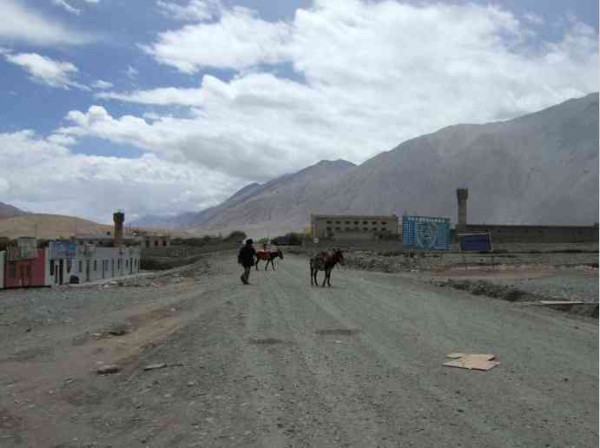 新藏公路——国防公路与中印战争