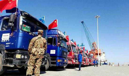 瓜达尔港正式开航：新加坡哭了！美国傻眼了！（综合）