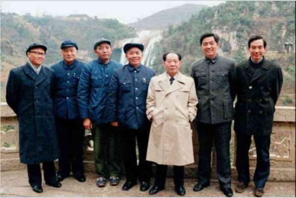 庆五一，新中国工程掠影