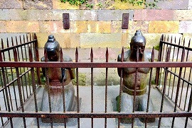 郭松民 | “余茂春现象”警示要立法惩办汉奸卖国贼