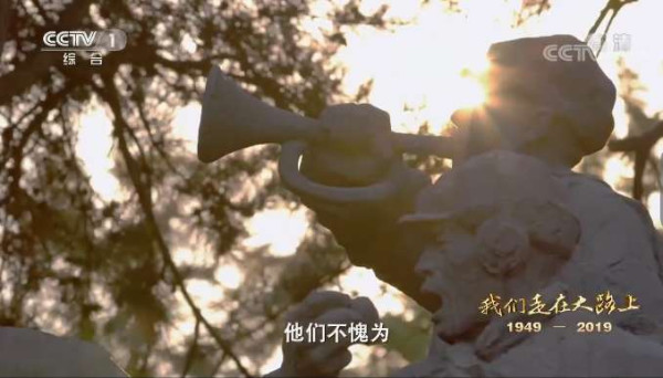 一位父亲珍藏了26年的一个箱子