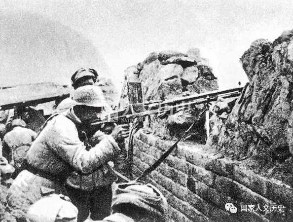 中国人民解放军为何能在一年多的时间内收复延安？