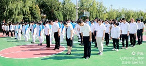 九九的怀念，久久的情怀——滦州三中纪念毛主席逝世44周年